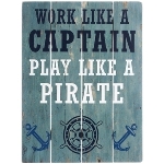 wooden plate "Play like a Pirate"