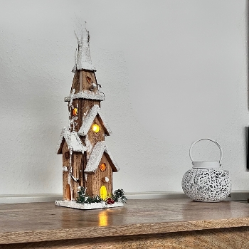 Holzkirche, 40cm h m. 5er Lichterkette