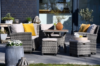 Elegante Outdoor Esssitzgruppe